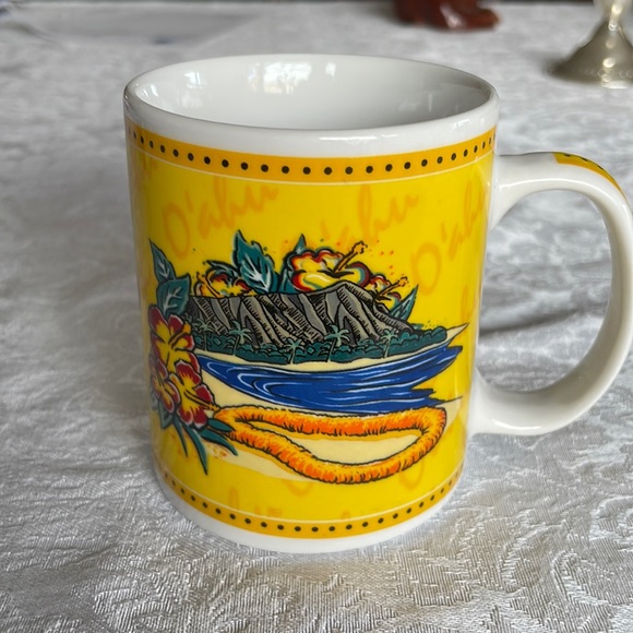 Hilo Hattie Other - Hattie O’ahu collector cup from 2022